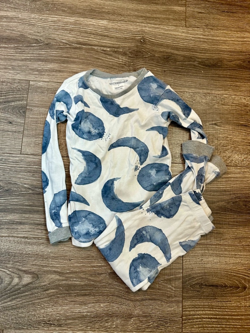 Burt’s Bees Kids 7 Blue Moon Print Kids Pajama Set